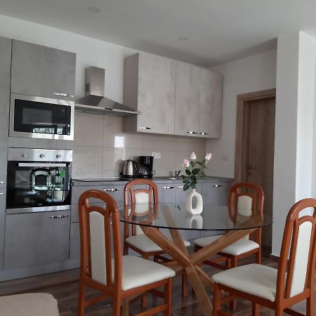 Apartments Tea And Tamara Pirovac Dış mekan fotoğraf